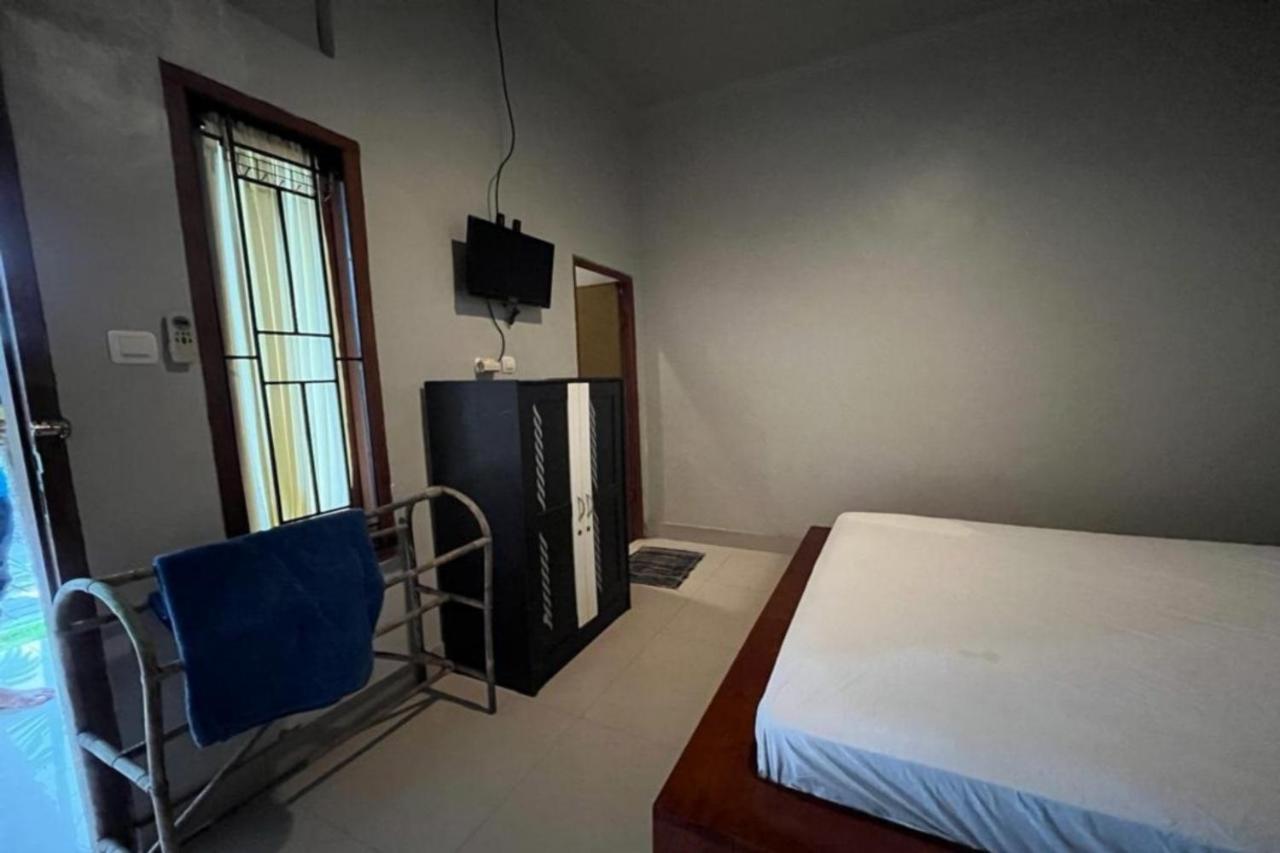 Oyo 93206 Penginapan Budi Syariah Hotel Pekanbaru Luaran gambar